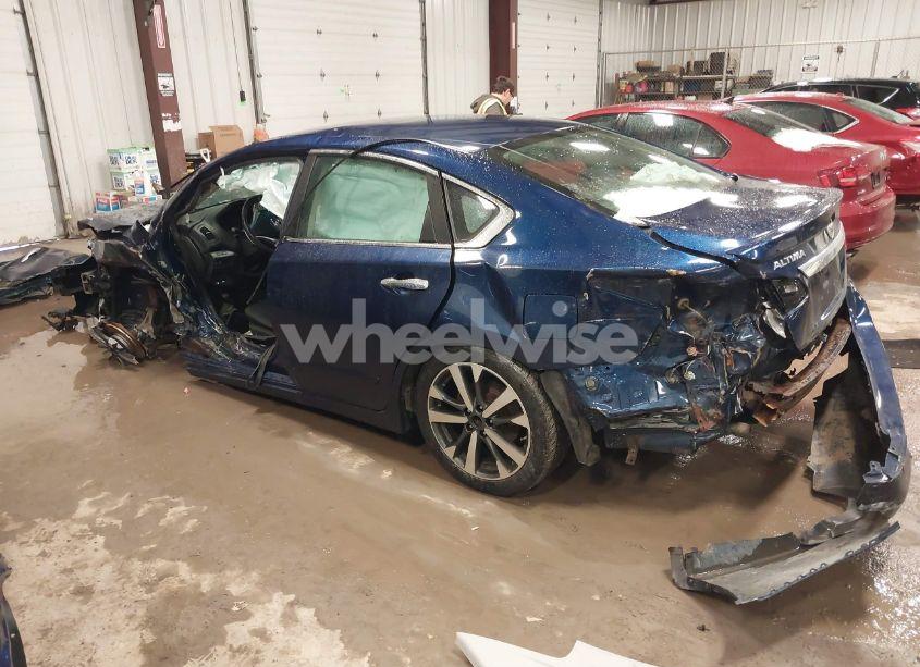 Photo 3 of 2017 Nissan Altima 2.5 SR (VIN 1N4AL3AP0HC295089)