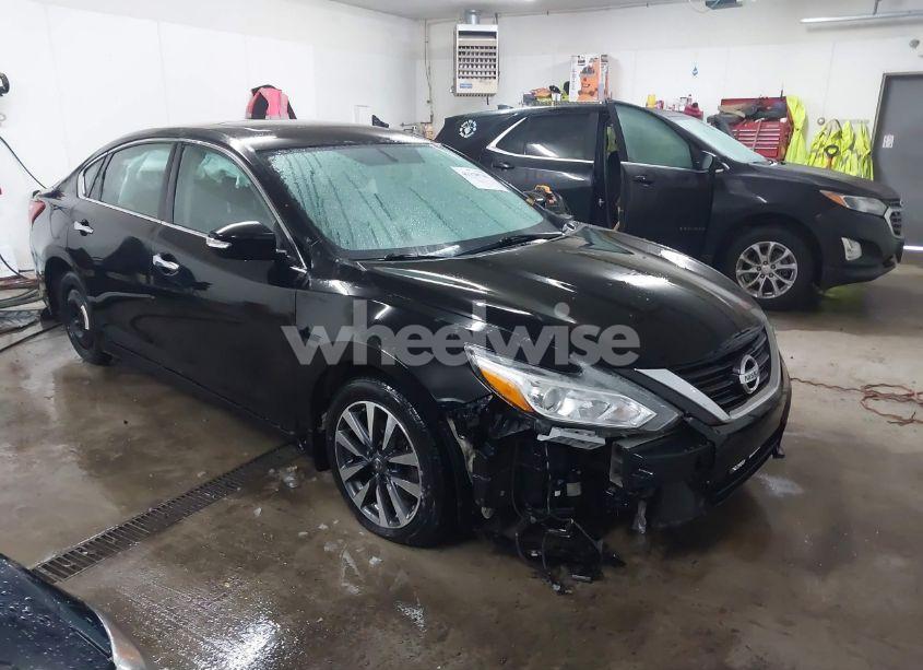 2017 Nissan Altima 2.5 SV (VIN 1N4AL3AP0HC298249) main photo