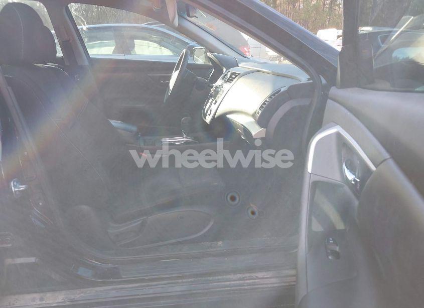 Photo 5 of 2017 Nissan Altima 2.5 S (VIN 1N4AL3AP0HC470201)