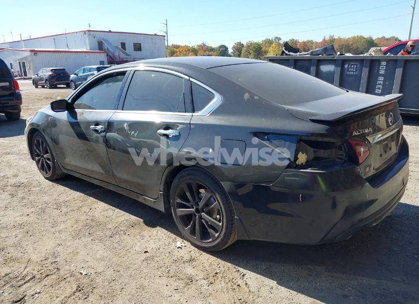 Photo 3 of 2017 Nissan Altima 2.5 SR (VIN 1N4AL3AP0HC483269)