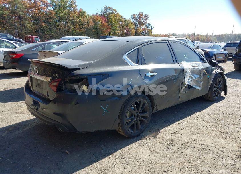 Photo 4 of 2017 Nissan Altima 2.5 SR (VIN 1N4AL3AP0HC483269)