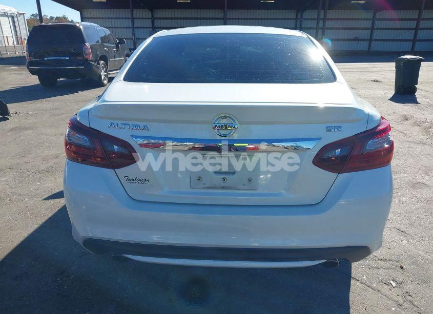 Photo 15 of 2017 Nissan Altima 2.5 SR (VIN 1N4AL3AP0HC483661)