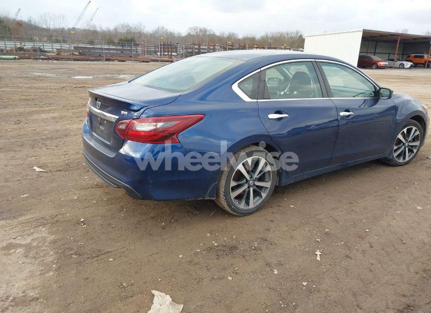 Photo 4 of 2017 Nissan Altima 2.5 SR (VIN 1N4AL3AP0HC487791)