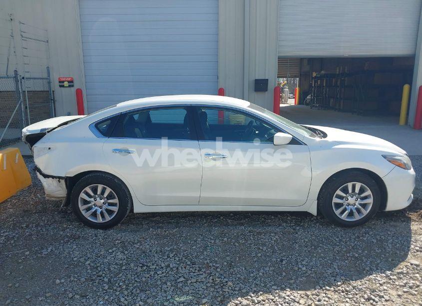 Photo 14 of 2017 Nissan Altima 2.5 SR (VIN 1N4AL3AP0HC492795)