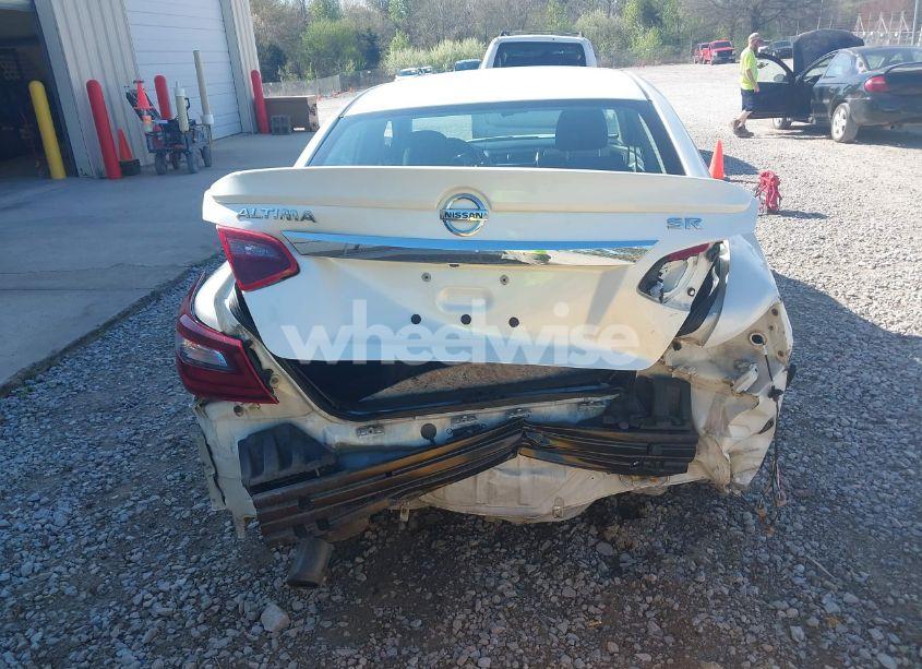 Photo 17 of 2017 Nissan Altima 2.5 SR (VIN 1N4AL3AP0HC492795)