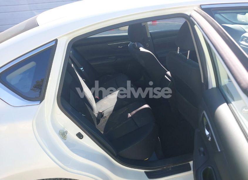 Photo 8 of 2017 Nissan Altima 2.5 SR (VIN 1N4AL3AP0HC492795)