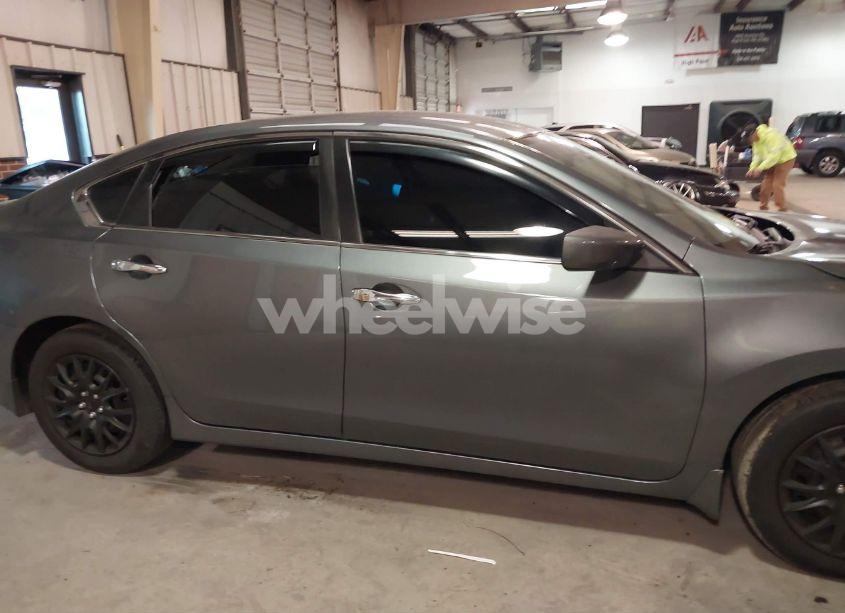 Photo 14 of 2017 Nissan Altima 2.5 S (VIN 1N4AL3AP0HC499083)