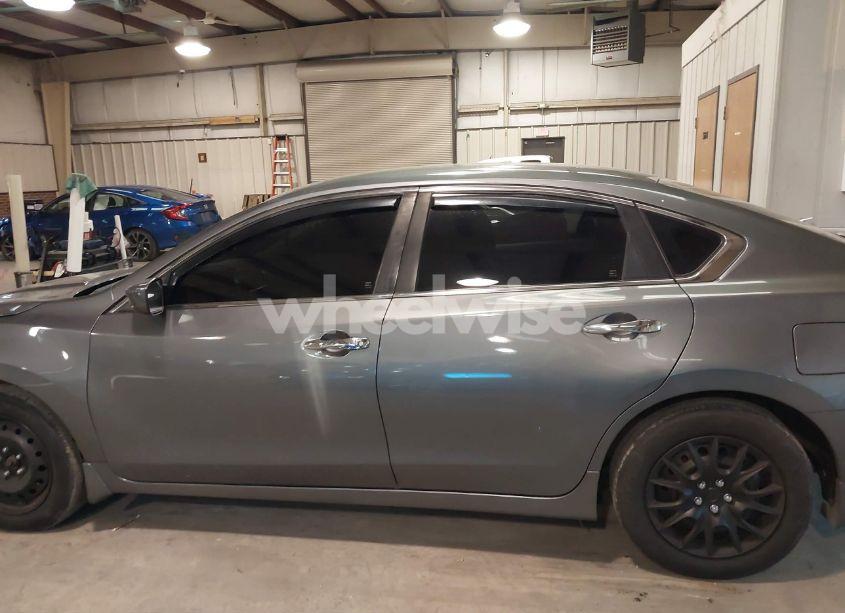 Photo 15 of 2017 Nissan Altima 2.5 S (VIN 1N4AL3AP0HC499083)