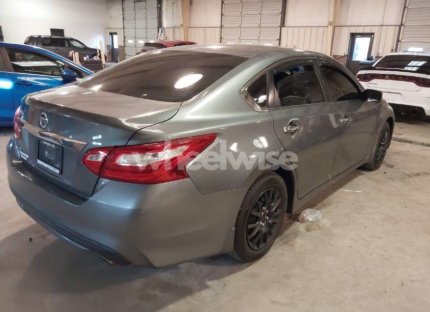 Photo 4 of 2017 Nissan Altima 2.5 S (VIN 1N4AL3AP0HC499083)