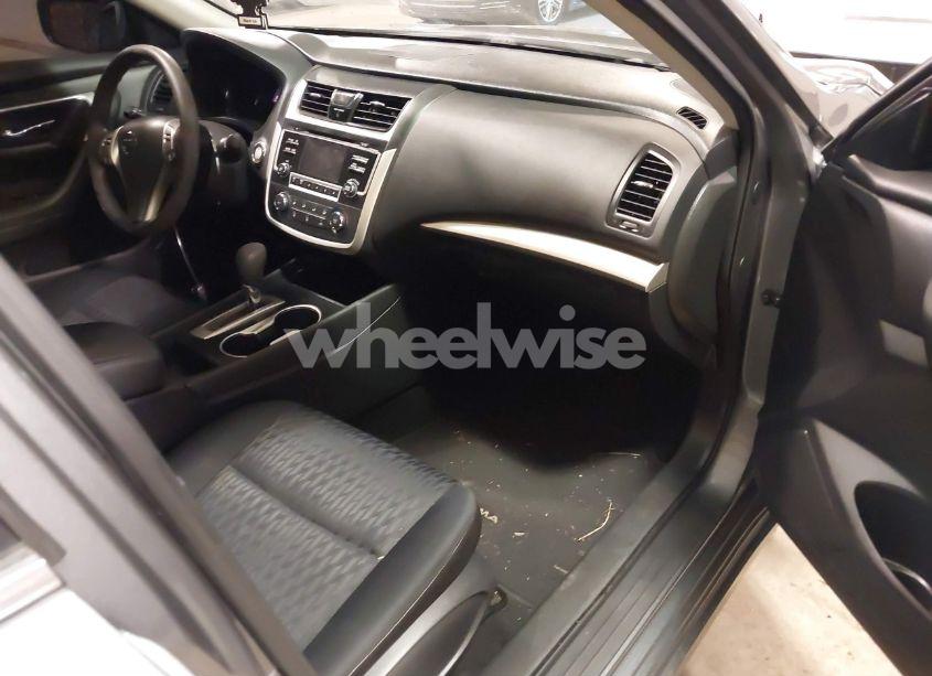 Photo 5 of 2017 Nissan Altima 2.5 S (VIN 1N4AL3AP0HC499083)