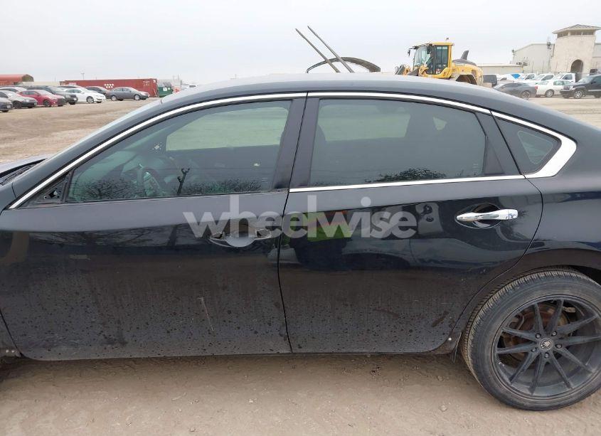 Photo 15 of 2017 Nissan Altima 2.5 SR (VIN 1N4AL3AP0HN309352)