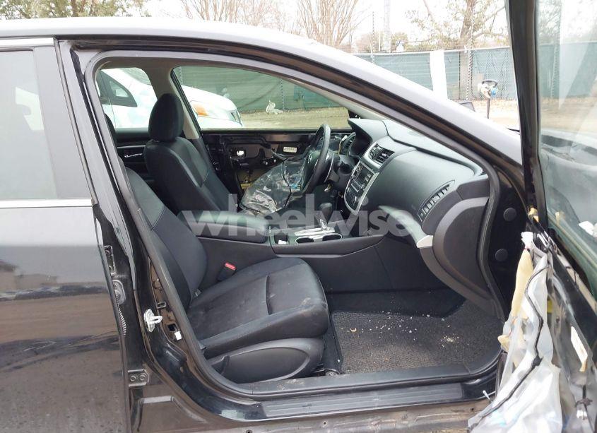 Photo 5 of 2017 Nissan Altima 2.5 SR (VIN 1N4AL3AP0HN309352)