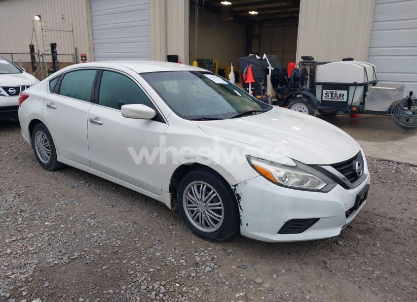 2017 Nissan Altima 2.5 S (VIN 1N4AL3AP0HN313045) main photo