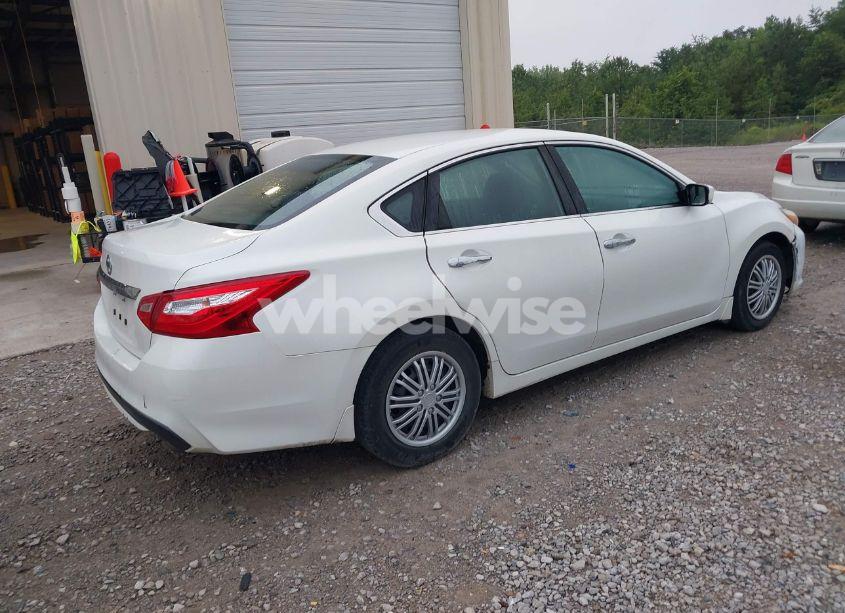 Photo 4 of 2017 Nissan Altima 2.5 S (VIN 1N4AL3AP0HN313045)