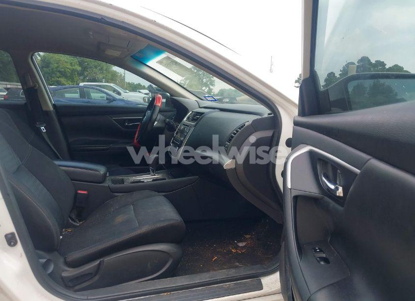 Photo 5 of 2017 Nissan Altima 2.5 S (VIN 1N4AL3AP0HN320092)