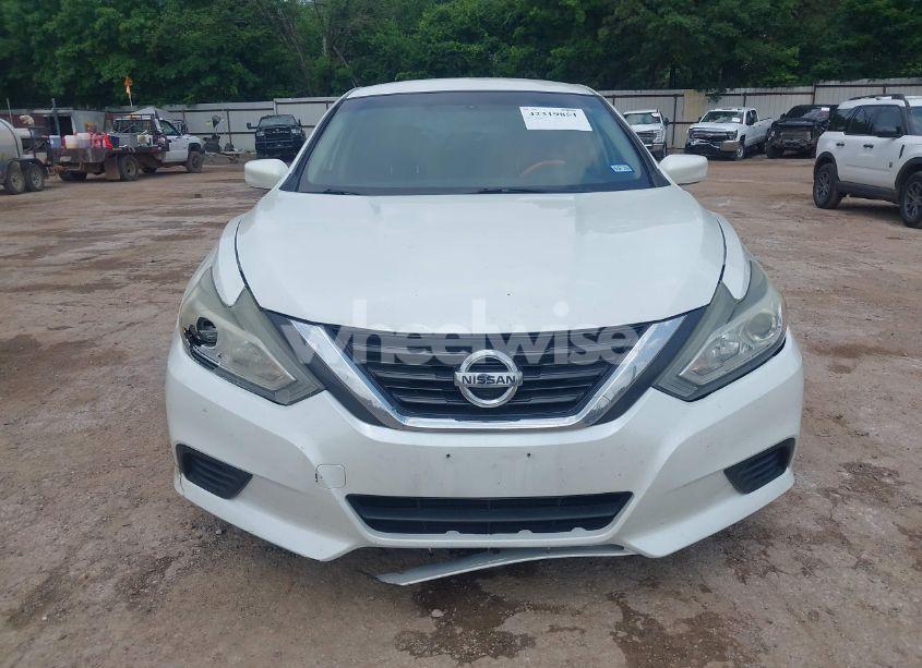 Photo 6 of 2017 Nissan Altima 2.5 S (VIN 1N4AL3AP0HN320092)