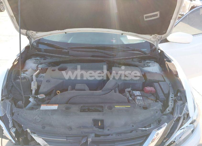 Photo 10 of 2017 Nissan Altima 2.5 S (VIN 1N4AL3AP0HN330699)