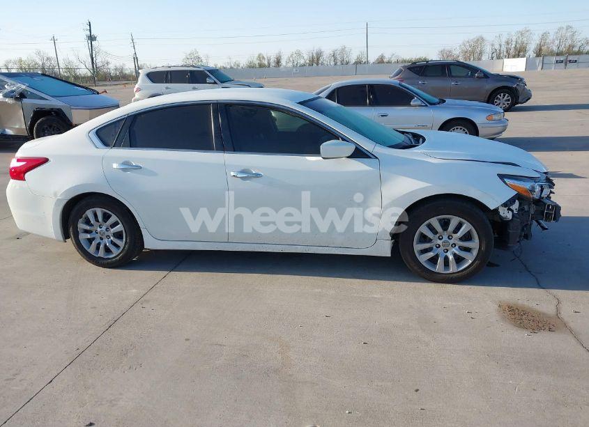 Photo 12 of 2017 Nissan Altima 2.5 S (VIN 1N4AL3AP0HN330699)