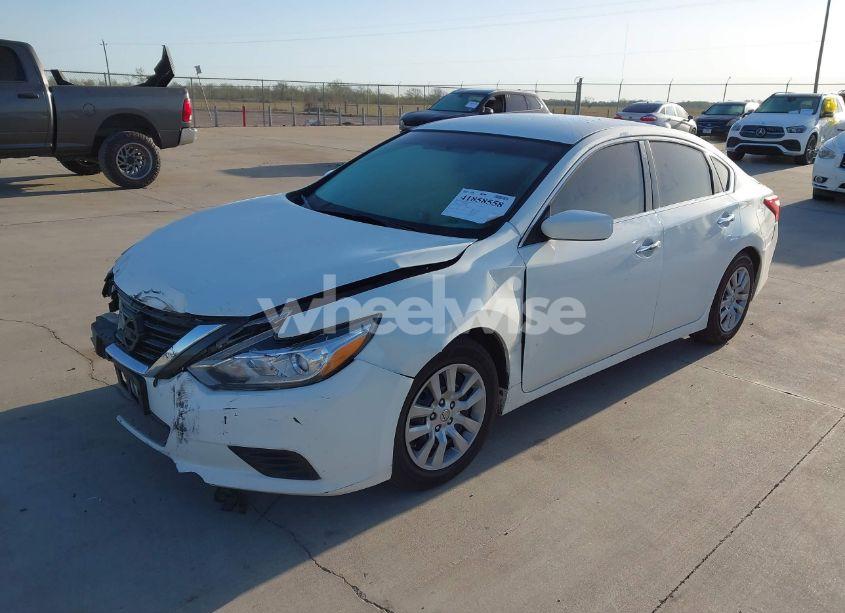 Photo 2 of 2017 Nissan Altima 2.5 S (VIN 1N4AL3AP0HN330699)