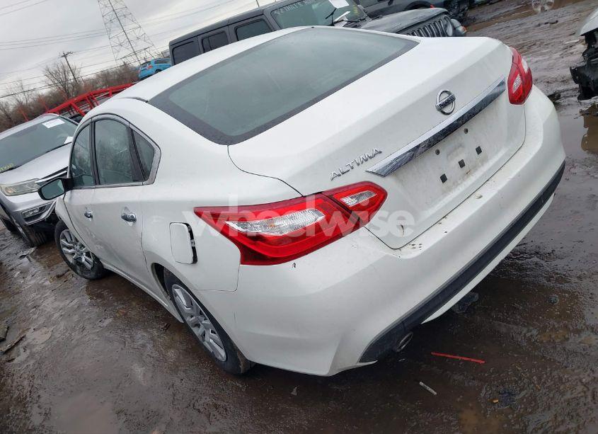 Photo 3 of 2017 Nissan Altima 2.5 S (VIN 1N4AL3AP0HN337751)