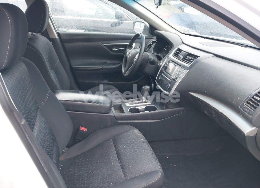 Photo 5 of 2017 Nissan Altima 2.5 S (VIN 1N4AL3AP0HN337751)