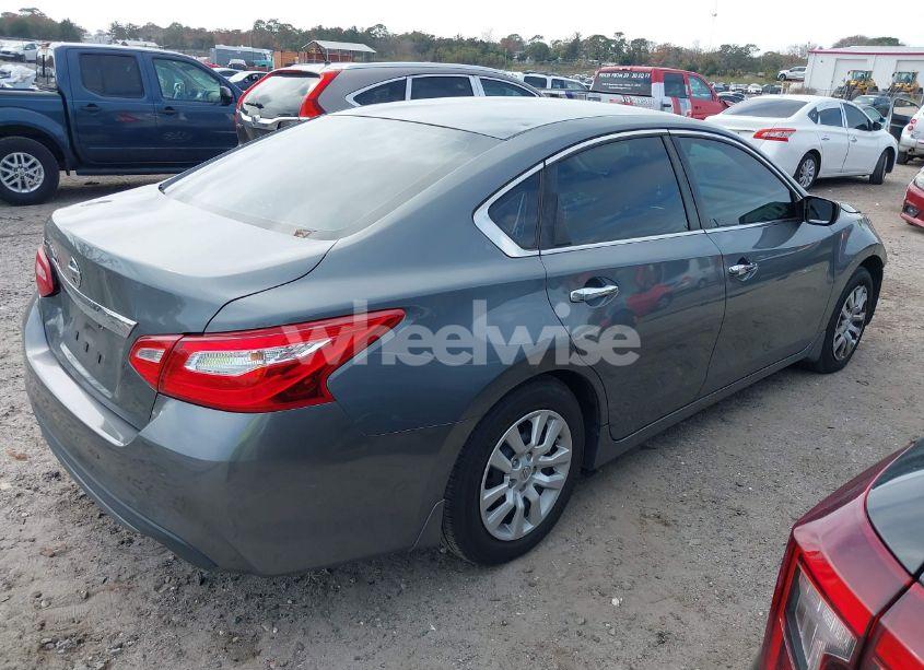 Photo 4 of 2017 Nissan Altima 2.5 S (VIN 1N4AL3AP0HN347616)