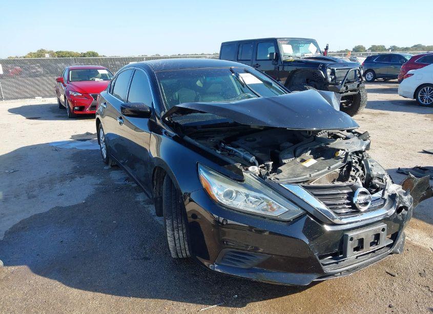 2017 Nissan Altima 2.5 S (VIN 1N4AL3AP0HN354680) main photo