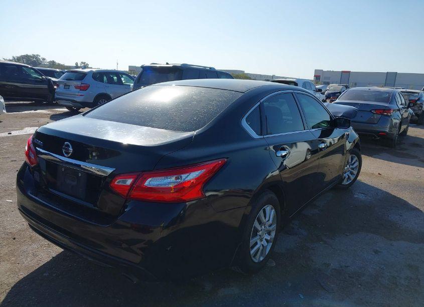 Photo 4 of 2017 Nissan Altima 2.5 S (VIN 1N4AL3AP0HN354680)