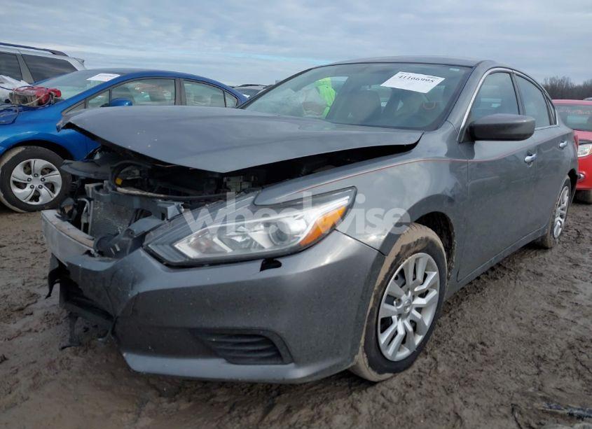 Photo 2 of 2017 Nissan Altima 2.5 S (VIN 1N4AL3AP0HN365582)