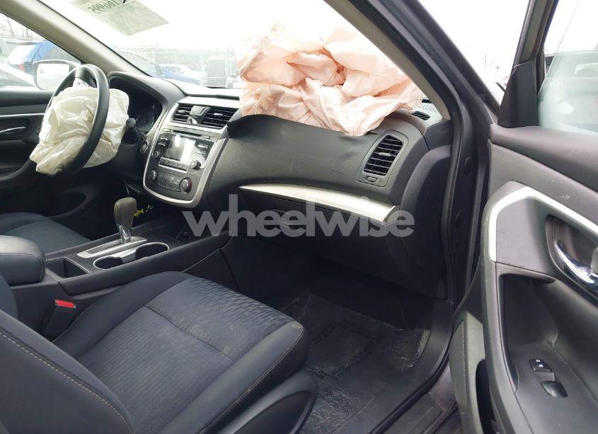 Photo 5 of 2017 Nissan Altima 2.5 S (VIN 1N4AL3AP0HN365582)