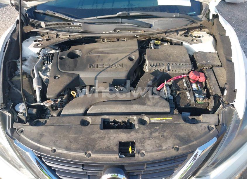 Photo 10 of 2018 Nissan Altima 2.5 SR (VIN 1N4AL3AP0JC109766)