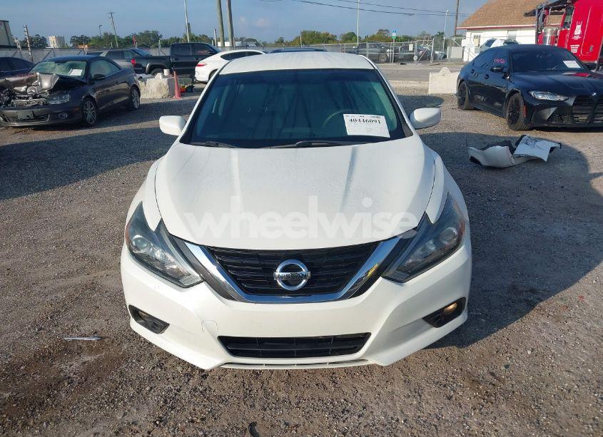 Photo 13 of 2018 Nissan Altima 2.5 SR (VIN 1N4AL3AP0JC109766)