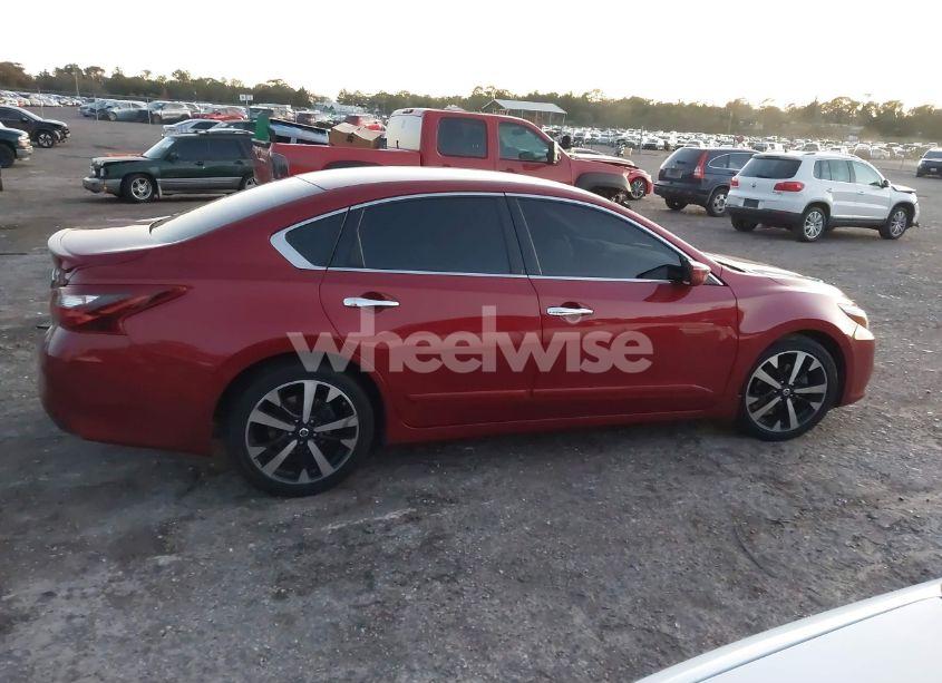 Photo 12 of 2018 Nissan Altima 2.5 SR (VIN 1N4AL3AP0JC110206)