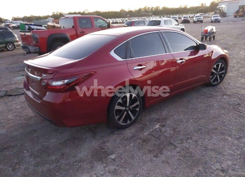 Photo 4 of 2018 Nissan Altima 2.5 SR (VIN 1N4AL3AP0JC110206)