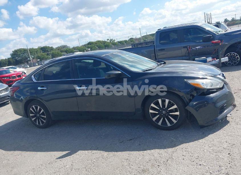 Photo 13 of 2018 Nissan Altima 2.5 SV (VIN 1N4AL3AP0JC121495)