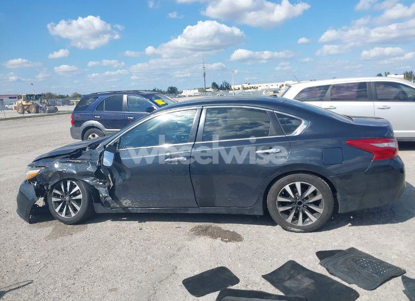 Photo 14 of 2018 Nissan Altima 2.5 SV (VIN 1N4AL3AP0JC121495)