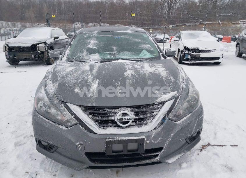 Photo 12 of 2018 Nissan Altima 2.5 SL (VIN 1N4AL3AP0JC136949)