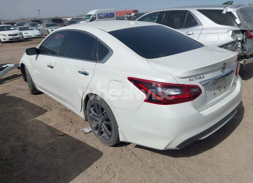 Photo 3 of 2018 Nissan Altima 2.5 SR (VIN 1N4AL3AP0JC140225)