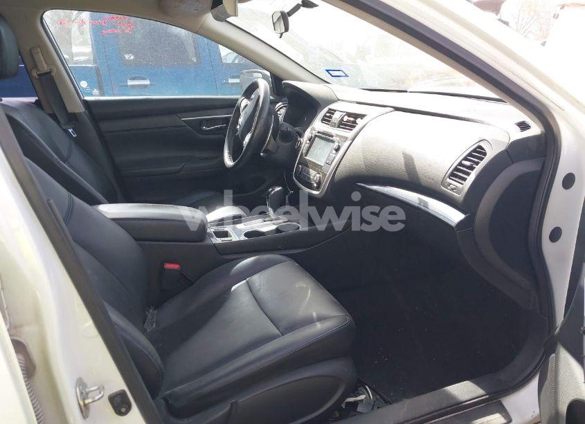 Photo 5 of 2018 Nissan Altima 2.5 SR (VIN 1N4AL3AP0JC140225)