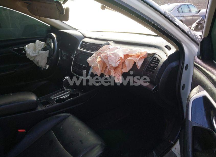 Photo 5 of 2018 Nissan Altima 2.5 SR (VIN 1N4AL3AP0JC144551)