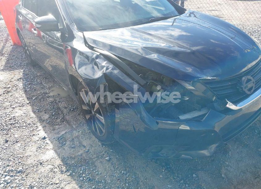 Photo 6 of 2018 Nissan Altima 2.5 SL (VIN 1N4AL3AP0JC147627)