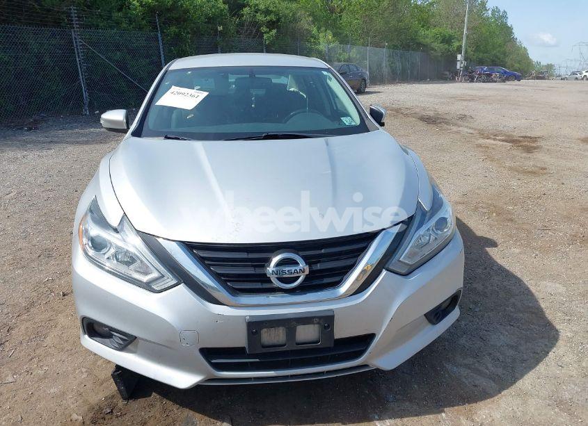 Photo 13 of 2018 Nissan Altima 2.5 SL (VIN 1N4AL3AP0JC155792)