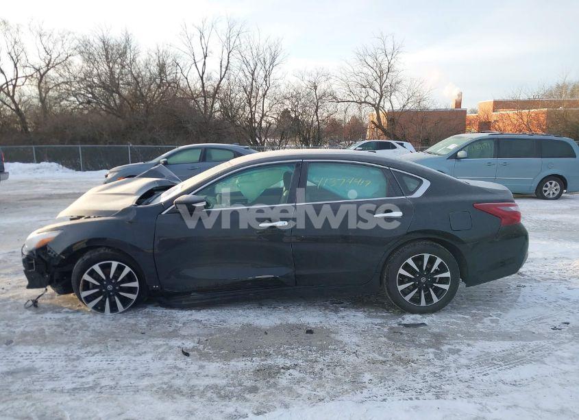 Photo 15 of 2018 Nissan Altima 2.5 SL (VIN 1N4AL3AP0JC158224)