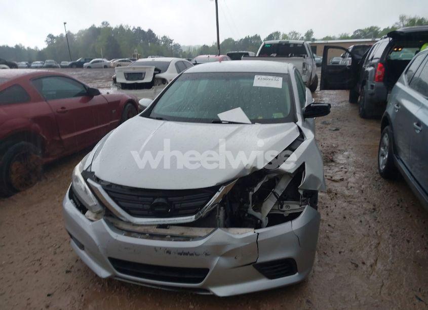 Photo 12 of 2018 Nissan Altima 2.5 S (VIN 1N4AL3AP0JC159938)