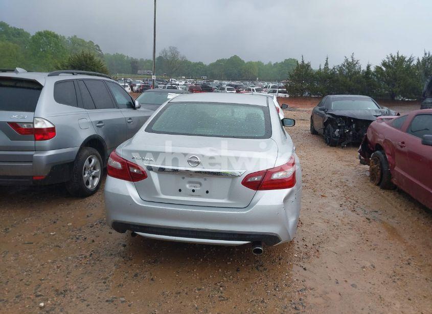 Photo 16 of 2018 Nissan Altima 2.5 S (VIN 1N4AL3AP0JC159938)