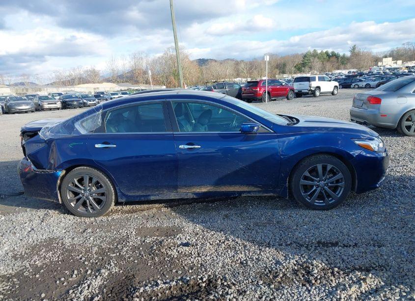 Photo 13 of 2018 Nissan Altima 2.5 SR (VIN 1N4AL3AP0JC160992)