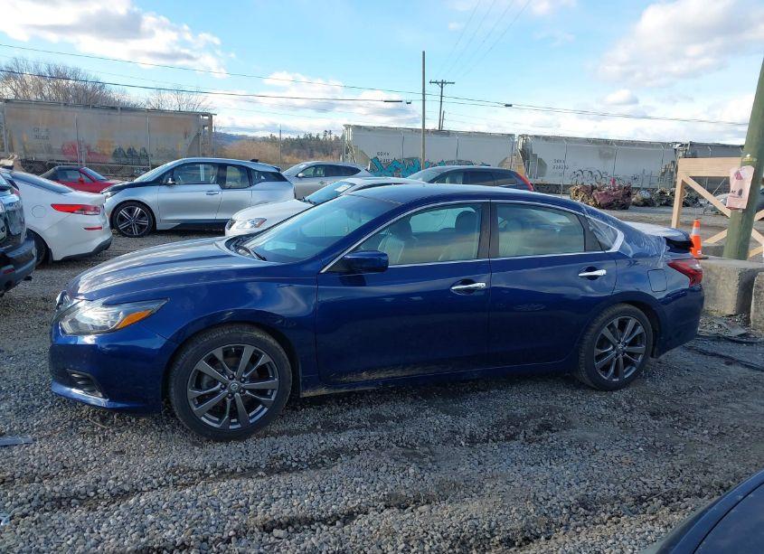 Photo 14 of 2018 Nissan Altima 2.5 SR (VIN 1N4AL3AP0JC160992)