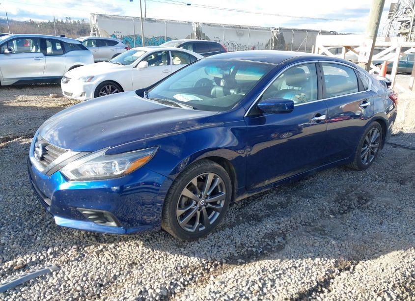 Photo 2 of 2018 Nissan Altima 2.5 SR (VIN 1N4AL3AP0JC160992)