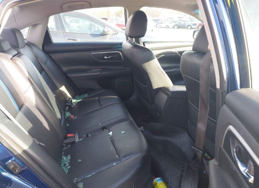 Photo 8 of 2018 Nissan Altima 2.5 SR (VIN 1N4AL3AP0JC160992)