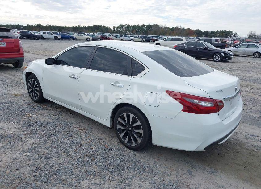 Photo 3 of 2018 Nissan Altima 2.5 SV (VIN 1N4AL3AP0JC161172)